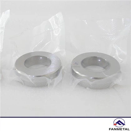 Pierścień z węglika spiekanego